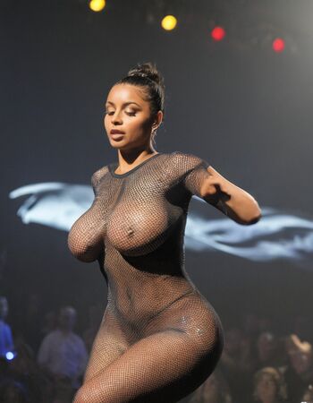 Full leaked Aneeqa farid/ private onlyfans photo