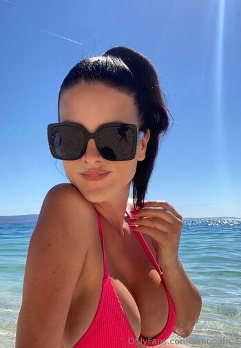 Simona