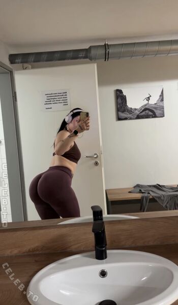 Full leaked Sinarwtz page private onlyfans photo