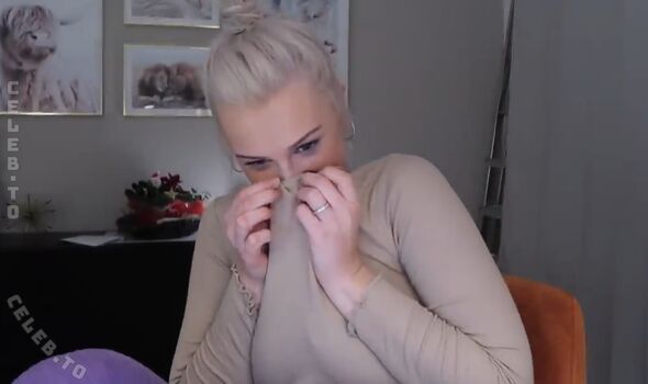 Full leaked Slimladysashka private onlyfans photo