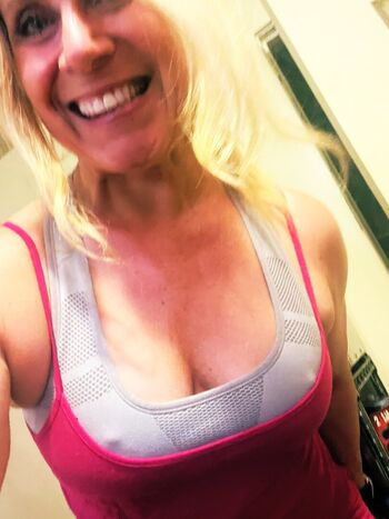Smilingblonde