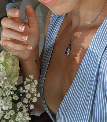 Full leaked Soe gschwind private onlyfans photo