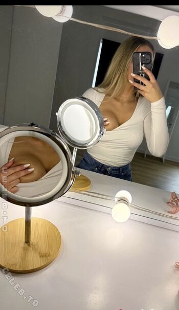 Full leaked Sofielovely private onlyfans photo