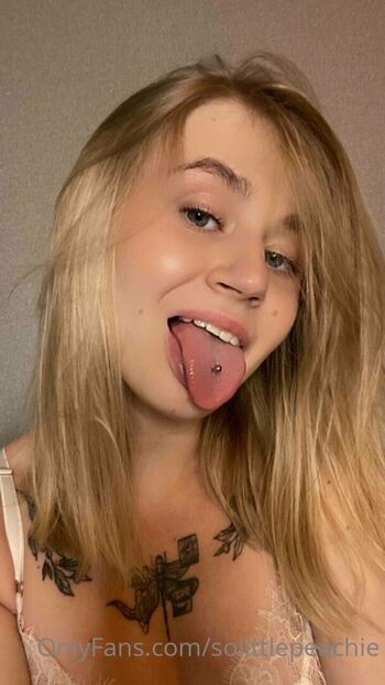 Full leaked Solittlepeachie private onlyfans photo