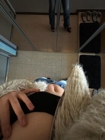 Full leaked Sonyearin private onlyfans photo