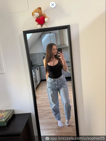 _.sophie05._