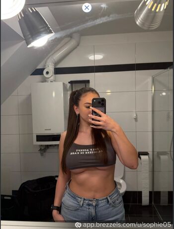 _.sophie05._
