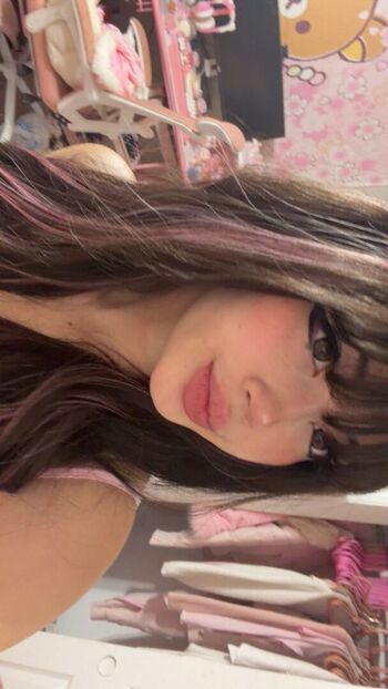 Full leaked Strawbarizz private onlyfans photo