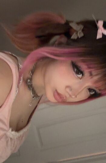 Full leaked Strawbarizz private onlyfans photo