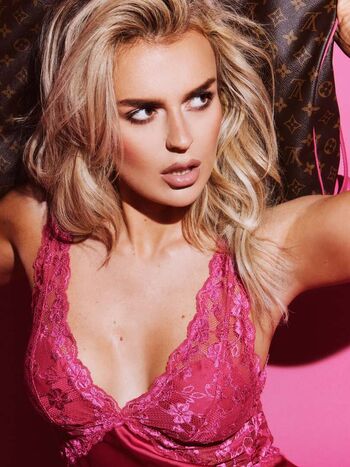 Tallia Storm