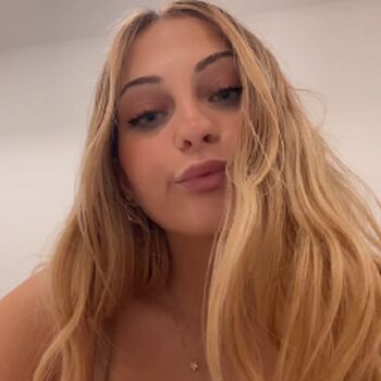 Full leaked Tatiezelman private onlyfans photo