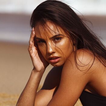 Tay-Leiha Clark