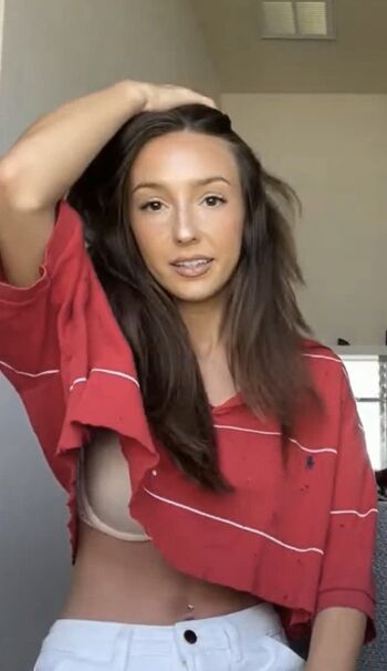 Taylor Alesia