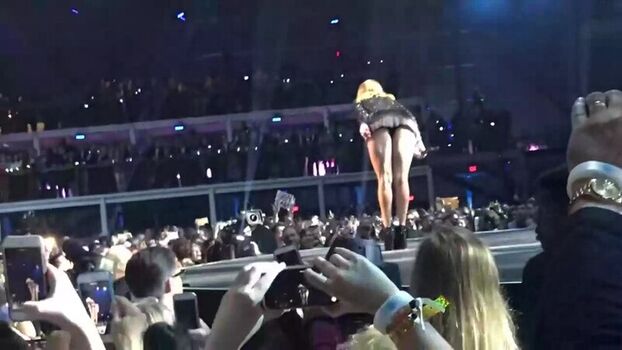 Full leaked Taylor swift private onlyfans photo