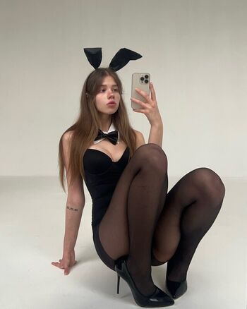 Full leaked Caroline podlewski/ private onlyfans photo