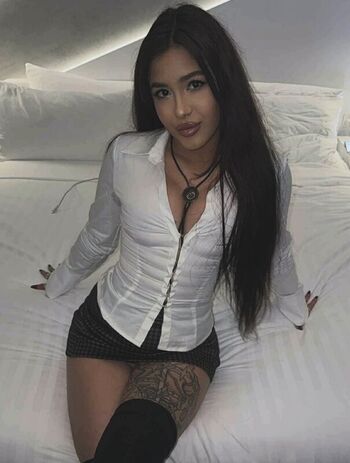 thatchickolivia