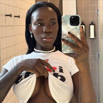 Full leaked Tucha sambu private onlyfans photo