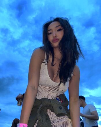 Full leaked Udwalsureeen private onlyfans photo