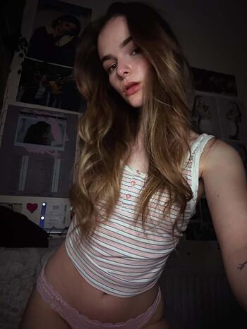 Full leaked Ughmollyy private onlyfans photo