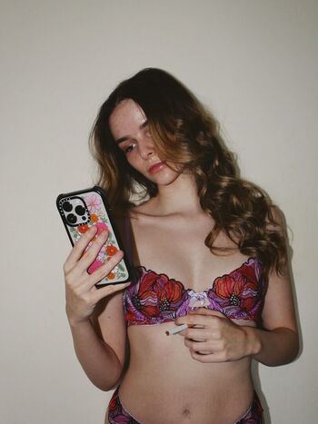Full leaked Ughmollyy private onlyfans photo