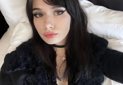 Full leaked Varwix private onlyfans photo