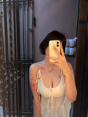 Full leaked Vekikusuo private onlyfans photo