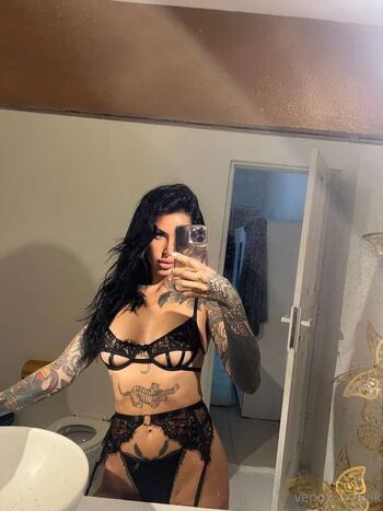Full leaked Venusandmagik private onlyfans photo