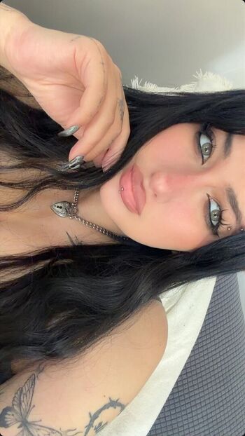 Full leaked Veraddicts private onlyfans photo