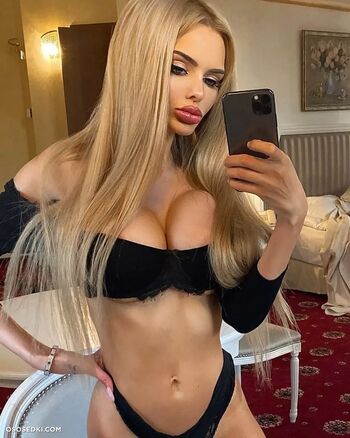 Full leaked Veronikasherstiuk private onlyfans photo