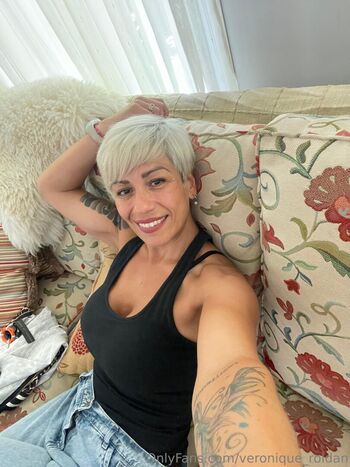 Full leaked Veronique private onlyfans photo
