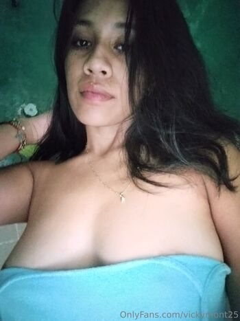 vickymont25