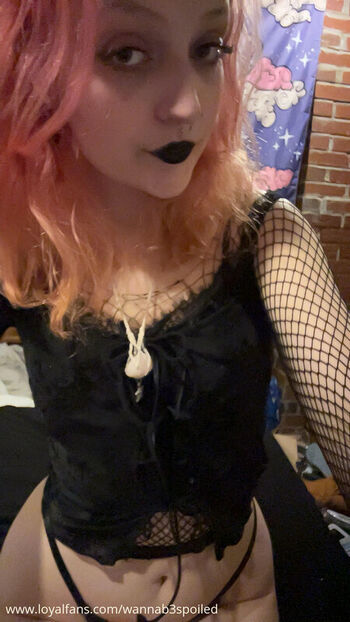 Full leaked Wannabspoiled private onlyfans photo