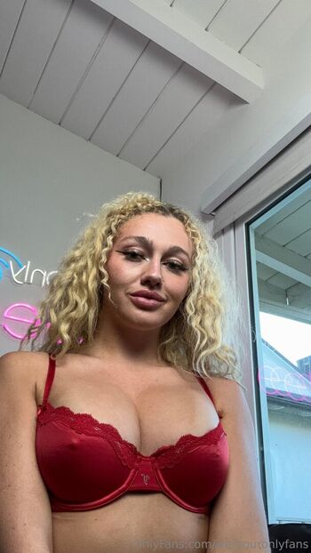 Full leaked Wereouronlyfans private onlyfans photo