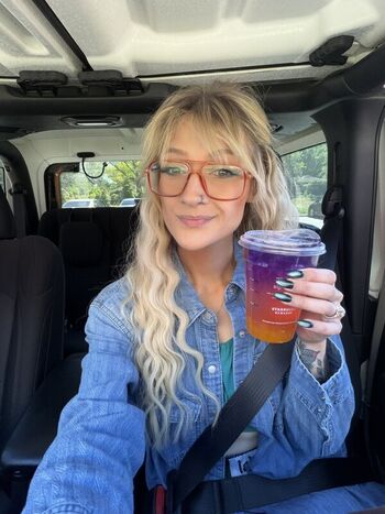 WheezyBlonde