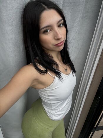 Full leaked Miley rosa/ private onlyfans photo