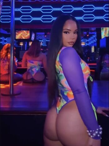 Full leaked Kate moore/ private onlyfans photo