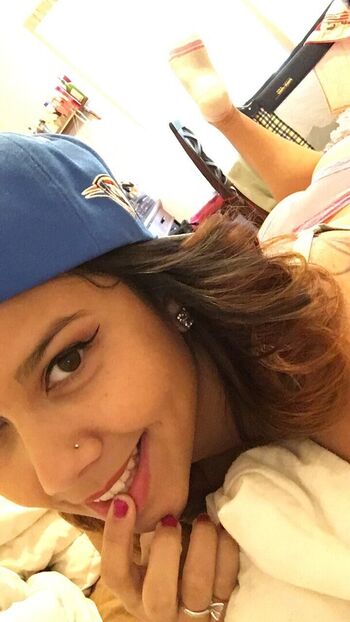 Full leaked Laura robson/ private onlyfans photo
