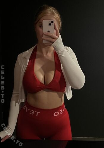 Full leaked Wiebkevo private onlyfans photo