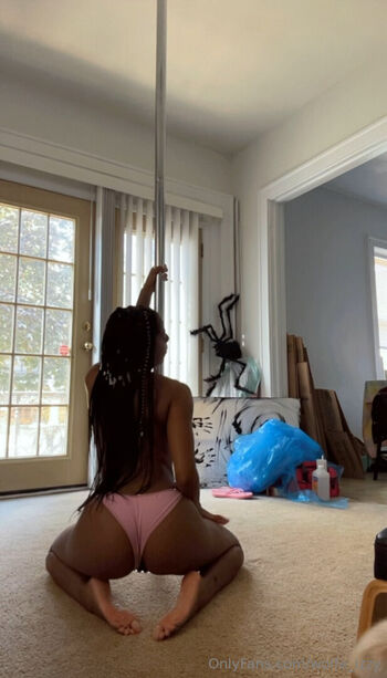 wolfe_izzy