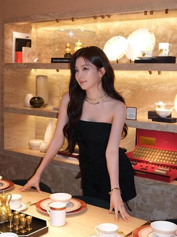 WomenK-pop