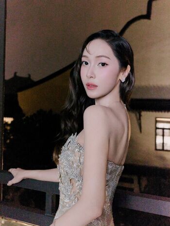 WomenK-pop