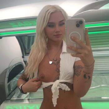 Full leaked Xobabyirdxo private onlyfans photo