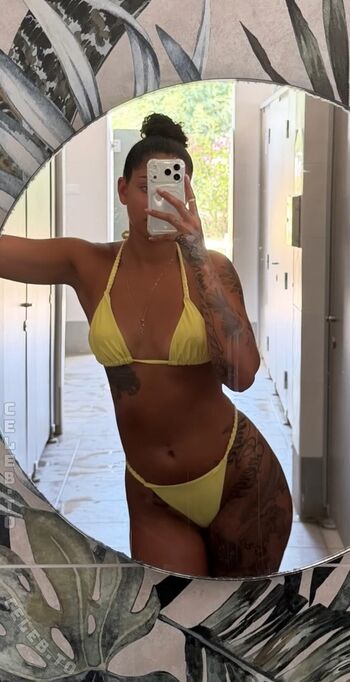 Full leaked Yara issy private onlyfans photo
