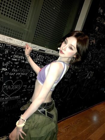 Full leaked Yuqi page private onlyfans photo