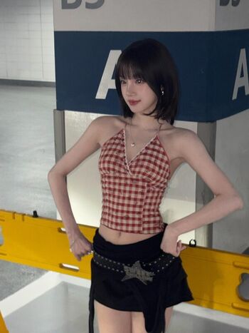 Full leaked Yuqi page private onlyfans photo