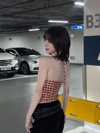 Full leaked Yuqi page private onlyfans photo