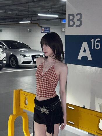 Full leaked Yuqi private onlyfans photo