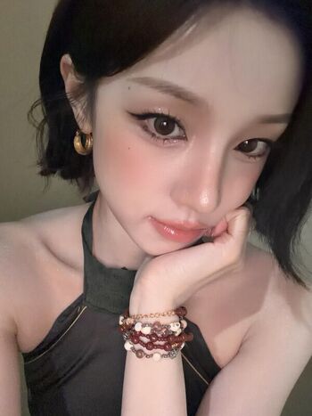 Full leaked Yuqi private onlyfans photo