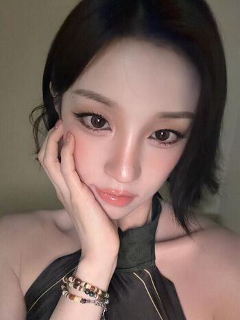 Full leaked Yuqi private onlyfans photo