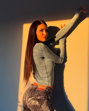 Zaira Nara